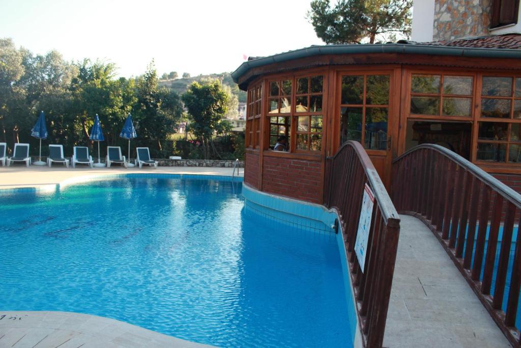 Elze Hotel Олудениз Екстериор снимка